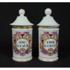 Par de Potes de porcelana esmaltada para artigos de farmácia . França Sec XIXXX. - 25 cm alt, 10 cm diâm.