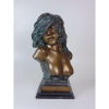 Busto de Bronze - mulher - base de mármore preto - assinatura ilegível - 55 cm alt.