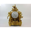JEAN LOUIS BOUCHET - 1737 - 1792- Importante relógio de fino bronze Ormolu mostrador em porcelana esmaltada , maquinário de alta complicação com medições para dia do mês, tempo do mês , dia da semana e horas - 58 cm de alt, 40 x 20 cm. BOUCHET , que foi nomeado Horloger du Roi em virtude do fornecimento do Garde-Meuble, era conhecido pela complexidade e finesse de seus relógios e foi um dos primeiros a criar relógios de esqueleto. Ele forneceu uma série de peças complexas para Louis XV, uma das quais com indicações astronômicas foi descrita como um relógio composto de diferentes movimentos redondos em uma caixa de cristal, para que as diferentes molas possam ser vistas. Foi entregue em 1776 ao Château de Bellevue, onde Bouchet recebeu a responsabilidade de manter todos os relógios na coleção real. Em 1768, ele forneceu movimentos miniaturizados com indicações astronômicas para um relógio de marfim que havia sido transformado por M. de Fontanieu pelo rei. Bouchet também é conhecido por ter feito outro relógio com seis mostradores e três círculos giratórios entre 1779 e 81. Além disso, ele criou peças clássicas das quais quatro foram fornecidas ao Garde-Meuble.