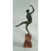 Escultura de moça com bola de marfim - França, periodo art Noveau, Assinada na base - Guiraud Riviere - 33 cm