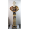 Par bustos de marmore representando CESAR multi cores com excelente trabalho de escultura acompanham 2 basee cilindricas de marmore .Italia Séc XIXXX. 90 cm , coluna 110 cm .