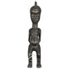 Arte Africana. - Totem de madeira; 33,8 cm de altura. África, séc. XX. - Origem: Ex-coleção Edgar Clat Gaspar.