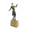 CHIPARUS, Demétre Haralamb (1886–1947) – “ Egyptian Style Dancer “ – Elegante escultura em bronze patinado e marfim, representando Dançarina Egípcia, sobre base de ônix. Assinada na base, Chiparus – C. 1920 - 37 cm de altura - Reproduzida em : Chiparus, Master of Art Deco, de Alberto Shayo, à pág. 105 / Art Deco and Other Figrures, de Bryan Catley, às págs. 61 e 80 