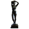 Ernesto de Fiori<br />Figura Feminina Reclinada - 47 x 17 x 11 cm<br />Bronze - Ass. Base<br />Apresenta certificado de autenticidade